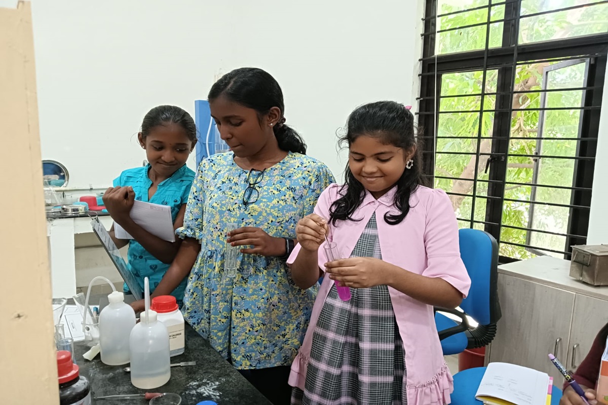 In this session, Innovation Hub students performed various chemical reactions, including neutralization, double displacement, and precipitation reactions