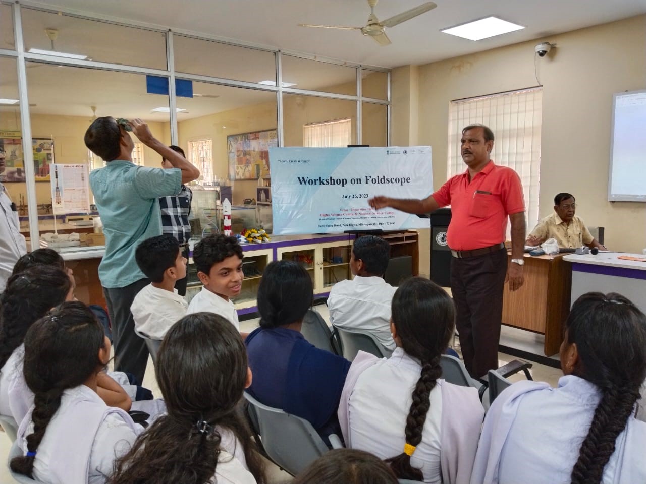 A workshop on Foldscope was organized by Digha Science Centre & National Science Camp for the students on July 26, 2023. Two resource persons from K. K. Chatterjee Memorial Association, including its president Dr. Ramdas Chatterjee, visited the centre to conduct this workshop.    